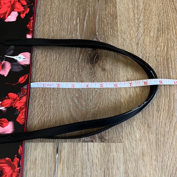 Large Tote - Picture 5 of 16